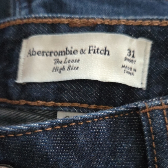 Abercrombie & Fitch High Rise Loose Fit Dark Wash Jeans - Picture 7 of 8